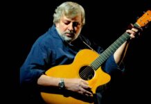 La commozione di una generazione per la scomparsa di Francesco Guccini: “la colonna sonora della nostra gioventù”
