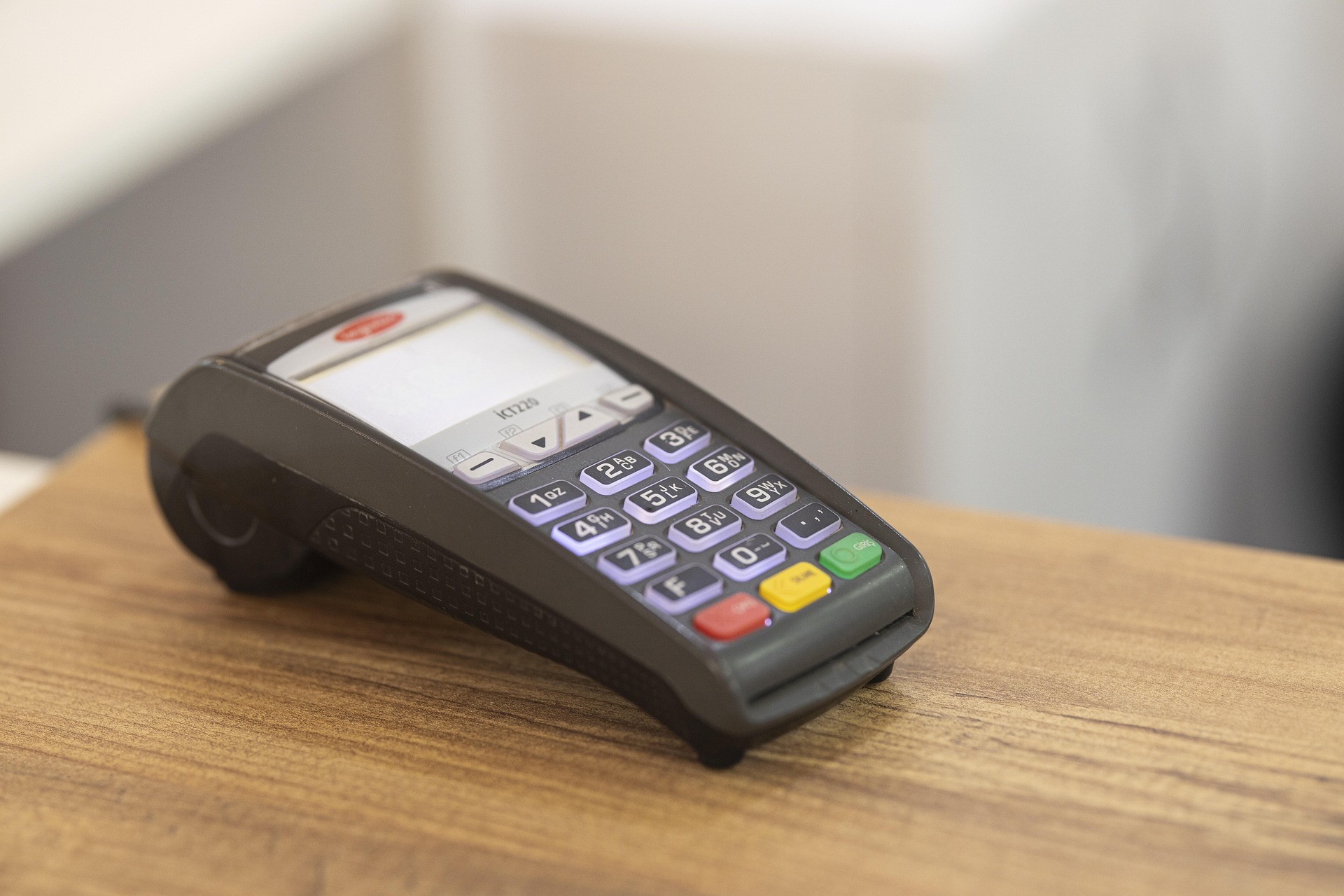 pos in italia il sorpasso 232 compiuto i pagamenti elettronici superano il contante nei consumi da Nuovasocieta.it pos in italia il sorpasso 232 compiuto i pagamenti elettronici superano il contante nei consumi